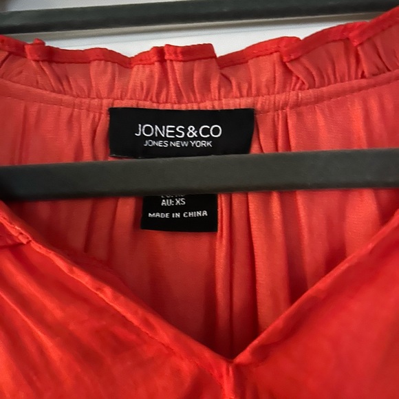 Cute blouse - Picture 3 of 5